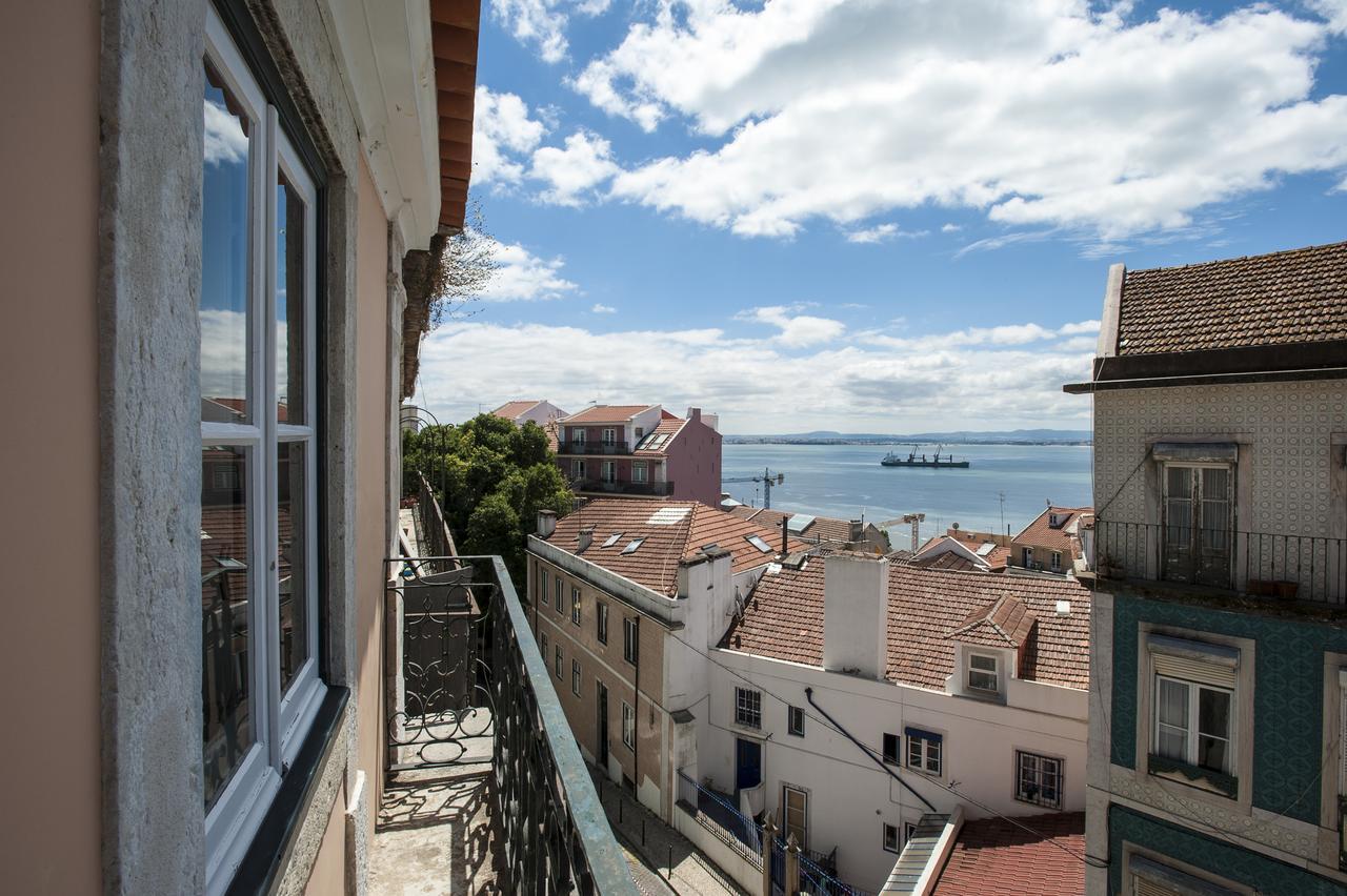 Portas Do Teatro Apartments Lisbon Bagian luar foto