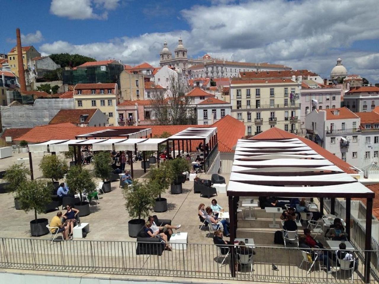 Portas Do Teatro Apartments Lisbon Bagian luar foto